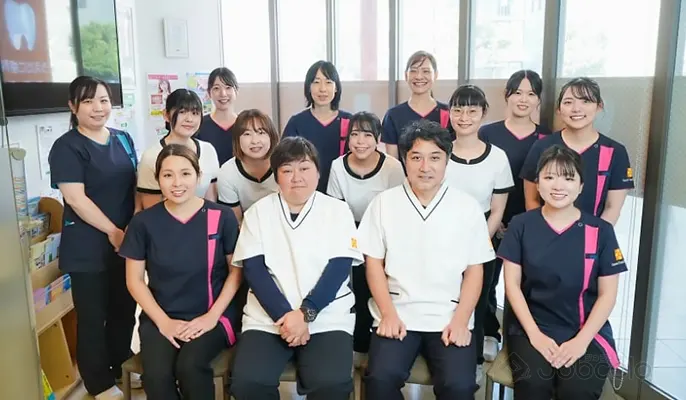 西田辺うえたに歯科クリニック　歯科助手　/　正社員:職員