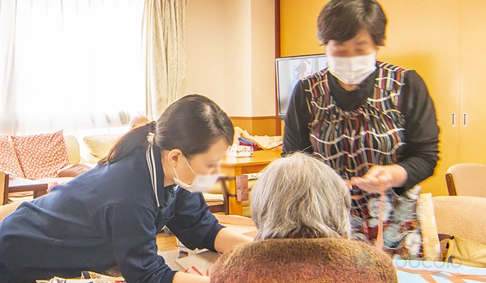 ★賞与の実績は計3か月分！未経験・ブランク・新卒の方も大歓迎！育児・介護休業、看護休暇の取得実績があるので、ライフスタイルの変化に合わせて無理なく勤務できます★ 【岡山市中区】介護職・ヘルパー・正社員（夜勤あり） / ★賞与の実績は計3か月分！未経験・ブランク・新卒の方も大歓迎！育児・介護休業、看護休暇の取得実績があるので、ライフスタイルの変化に合わせて無理なく勤務できます★