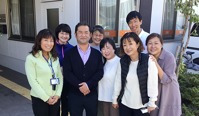 スマイルクオ岡山西之町　介護職　/　契約社員（日勤のみ）:職員