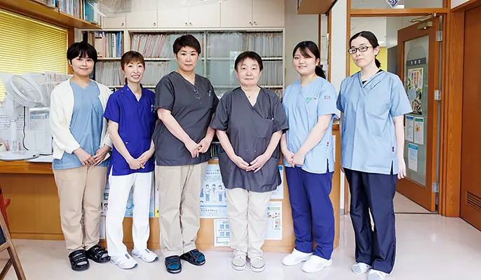 西岡歯科医院　歯科医師　/　非常勤:職員
