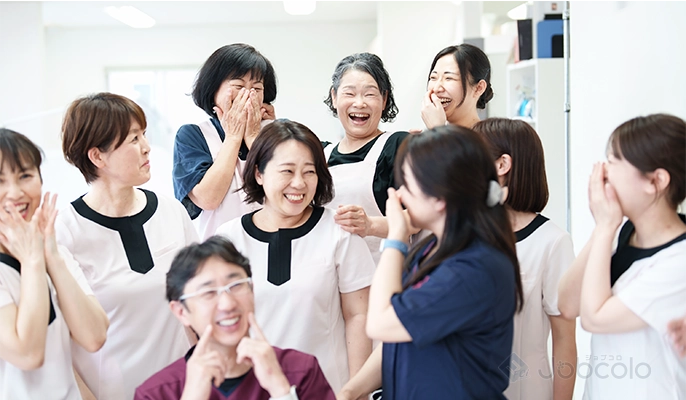 浄水ファミリー歯科クリニック　歯科医師　/　非常勤:職員